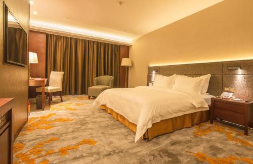 East District Hotel | The Summit Hotel