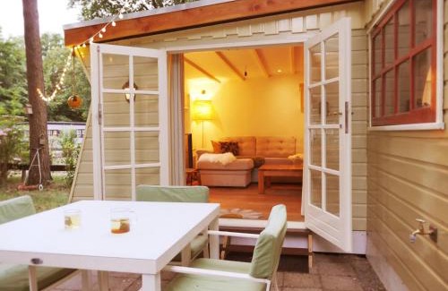 Diessen Ski Chalet | The Sunbird Inn - with luxurious bathroom