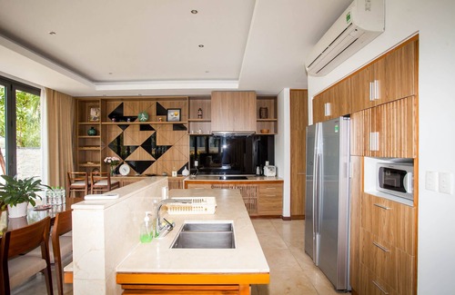 Ngu Hanh Son Villa | The Sunny Beach House