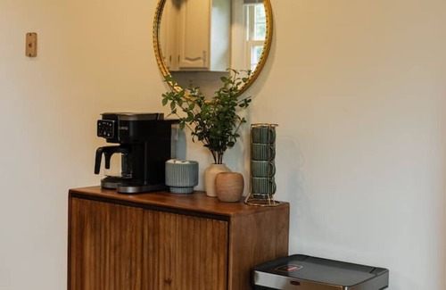 Parkesburg House | The Sunsets Overlook