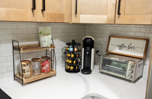 Bliss Corner Apartment | The Sweet Escape – Stylish Beach Retreat in Padanaram w/private beach access