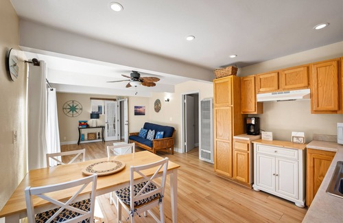 Silver Strand House | The sweet hideaway in Silverstrand