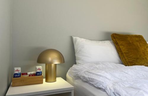 Hamilton Bed & Breakfast | The Sweet Pea- Room 3