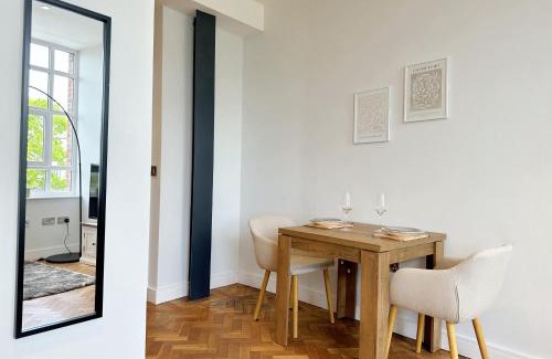 Ripon Apartment | The Tailor's Lounge - Central Flat Ripon & Parking