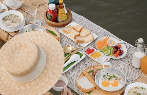 Tha Sao Resort | The Three Bubble Houses