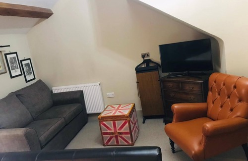 Banbury Hotel | The Three Pigeons