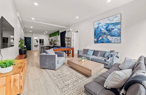 Mission Valley East Apartment | The Tuscan Penthouse 2 bedroom Suite/Family Getaway!