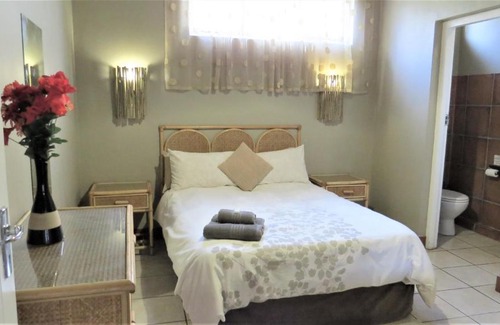 Sea Park Cabin | The Tweni Waterfront Guest Lodge