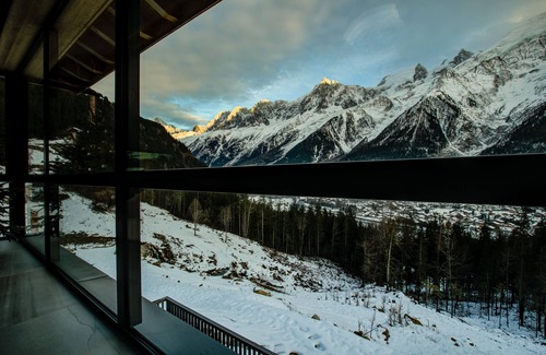Les Houches Ski Chalet | The Ultimate Chalet in Chamonix - pool, sauna, hot tub, cinema, helipad. 1000m2