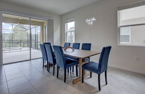 Loughman House | The Ultimate Escape Luxury King 6 Suites Pool/SPA/Wi-Fi/FREE PARKING