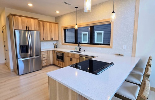 Brownsville House | The Ultimate Relaxation- Brand New Construction home on the Mississippi River!