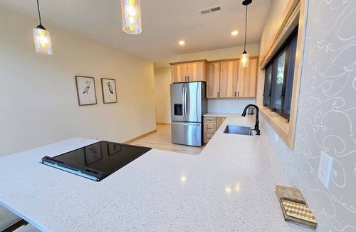 Brownsville House | The Ultimate Relaxation- Brand New Construction home on the Mississippi River!