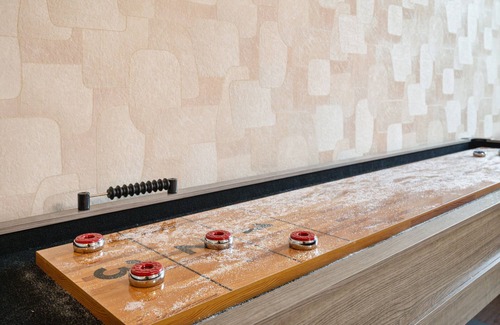 Arabian Crest House | The Ultimate Scottsdale Escape! Heated pool, game room, mini golf!Prime Location