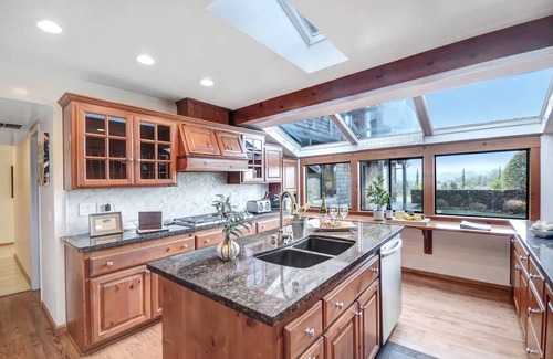 Healdsburg House | The Ultimate Wine Lover's Experience