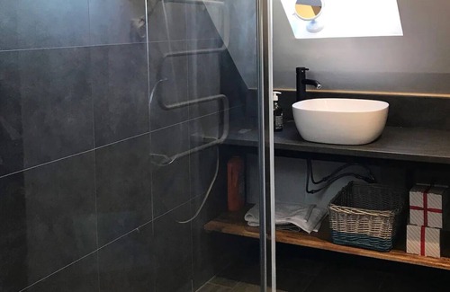 Chateaugiron House | The Unicorn