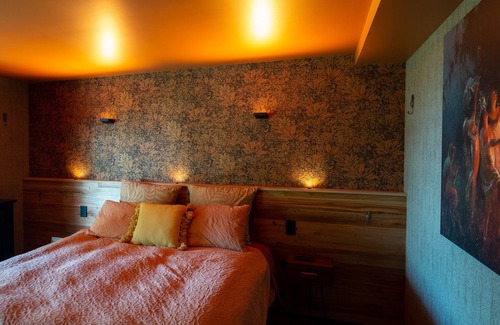 Tahunanui Apartment | The Upside Down - Perfect Haven for Couples & Solo Escapes in Nelson