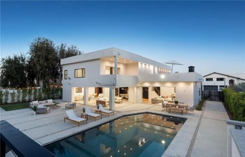 Olympic Hills Bed & Breakfast | The Velvet Key B&B