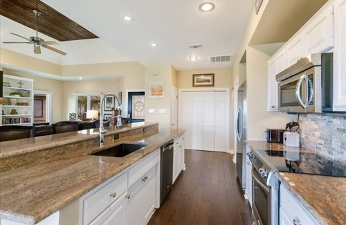 Barton Creek Lakeside Cottage | "The view!" Cottage #20 in Barton Creek Lakeside-a private country club