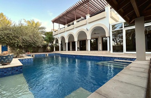 Dubai House | The Villa