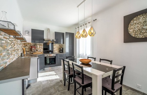 Lagnes House | THE VILLA OF ROSEAUX