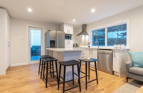 Grey Lynn Villa | The Village Reserve, Lower Reserve