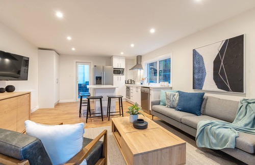 Grey Lynn Villa | The Village Reserve, Lower Reserve