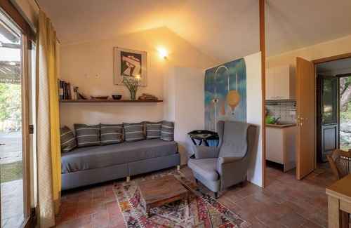 Saturnia Villa | The Villino, detached cottage with shared pool