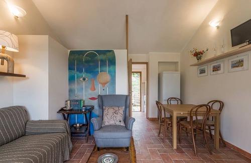 Saturnia Villa | The Villino, detached cottage with shared pool