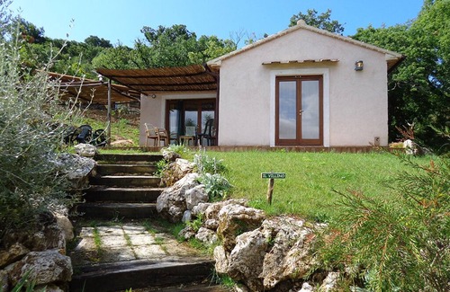 Saturnia Villa | The Villino, detached cottage with shared pool