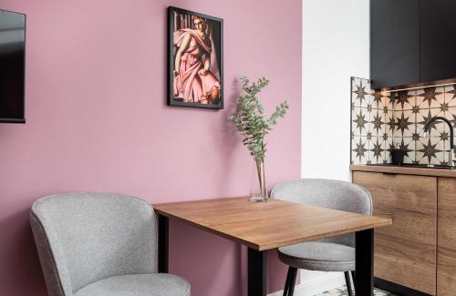 Kleparz Apartment | The Vitrail Apartments - by Upstairs