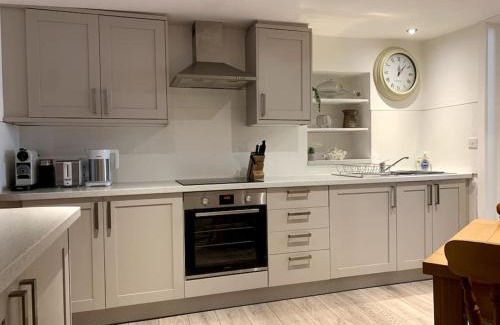 Plymouth House | The Vottage - 3 bed cottage