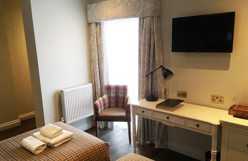 New Forest District Bed & Breakfast | The Walhampton Arms