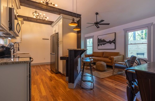 Waynesville House | The Wall Street House