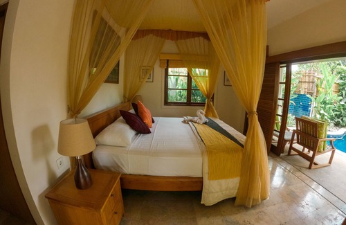Candi Dasa Hotel | The Watergarden