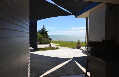 Tasman Cabin | The Waters