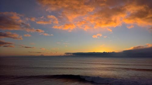 Jardim do Mar Apartment | The Wave House - Oceanfront