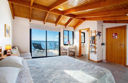 Jardim do Mar Apartment | The Wave House - Oceanfront