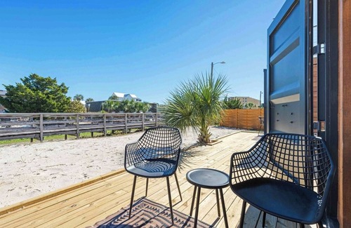 Fort Walton Beach Apartment | The Wave Rider: Container Home for Beach Lovers