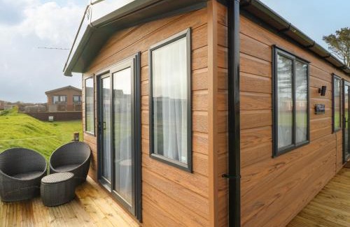 Hasguard Cross House | The Waves