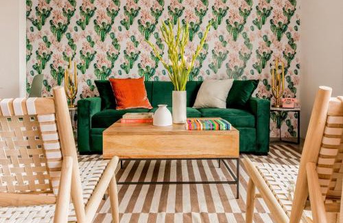 Tahquitz River Estates Hotel | The Wesley by AvantStay A 10 BR Private Boutique Hotel Experience in the Heart of Palm Springs