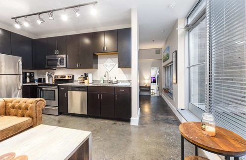 Roanoke Apartment | The West End Flats Su