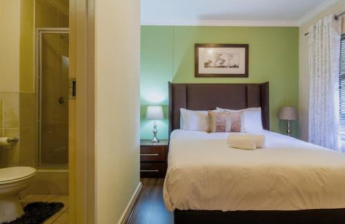 Sandown Apartment | The Westpoint Charm on 5th floor