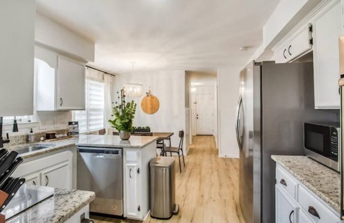 Franklin House | The White Colonial. Minutes to Downtown Franklin.