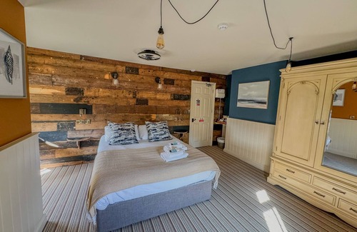 Leiston Hotel | The White Horse Hotel