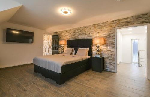 Diergaarde Bed & Breakfast | The White House