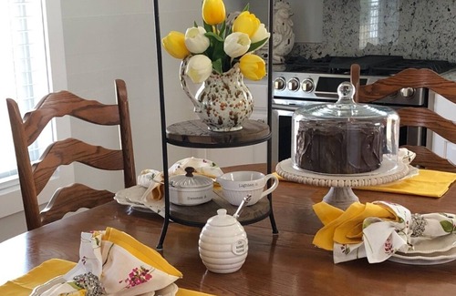 Warrenton Cottage | The White Magnolia Cottage