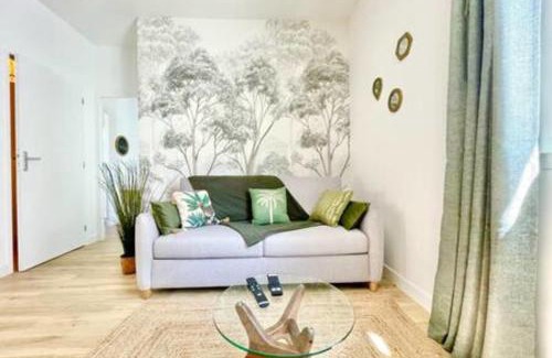 Saint-Nazaire Apartment | The Wild I Close to downtown and the beach