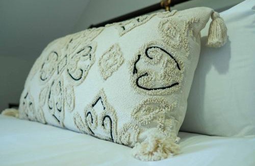 Bradley Stoke Apartment | The Willow - Studio 23