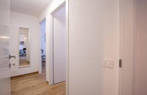 Brusimpiano House | The Window on the Lake - Balcony Beaches Playground