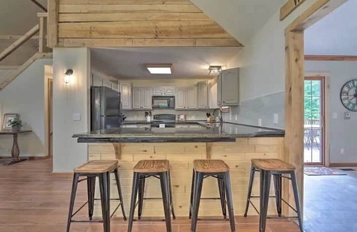 Logan Cabin | The Woodlands at Hocking Hills-Woodland Lodge